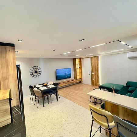 Soinn'S Apartament ติรานา ภายนอก รูปภาพ